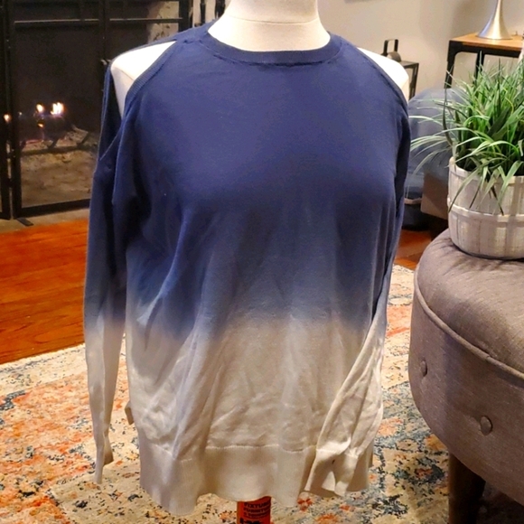 Abercrombie & Fitch Sweaters - Abercrombie and Fitch sweater
